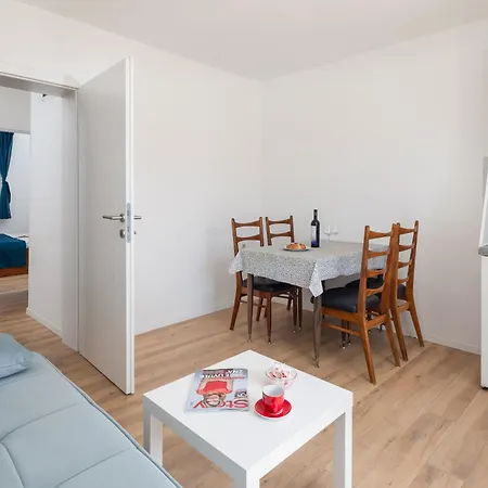 Apartament Magnolia Center 2 *